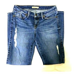 Women's GUESS Skinny Jeans in light Destroy wash